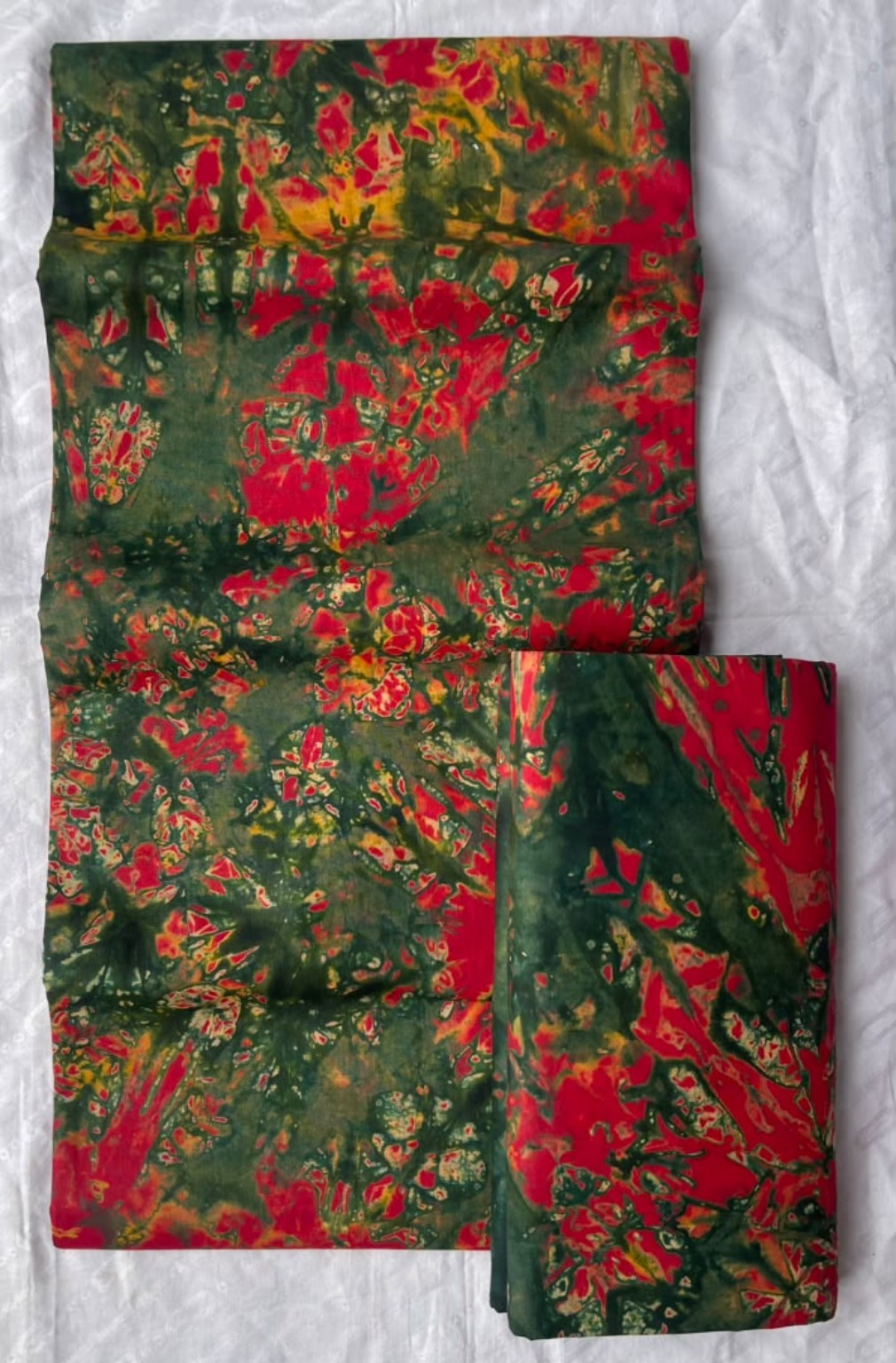 Five-yard forest green fabric with crimson red and golden marbled details